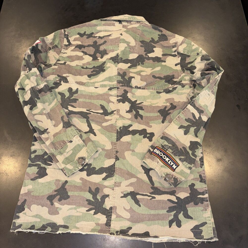 The Rail Camo Military Patch Jacket Size: XL Various Patches 46” Pit To Pit READ - Picture 11 of 14